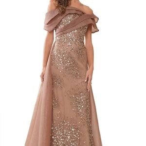 Rina diMontella Elegant Sequin Maxi Dress in Champagne